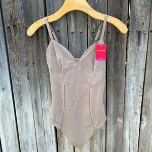 NWT Spanx Haute Contour Thong Bodysuit Shaper Sandcastle Nude S